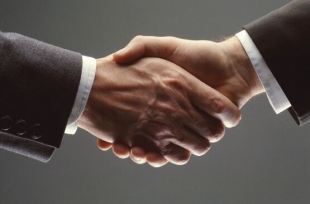 thumb_shaking-hands
