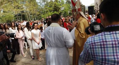 4ccbd8f9cf85039af7a26ff5d030e033_XL