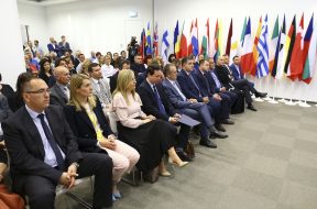 Okupljeni visoki uzvani na predstavljanju projek ta izgra dnje Dom fra Mladen Hrkać (1)