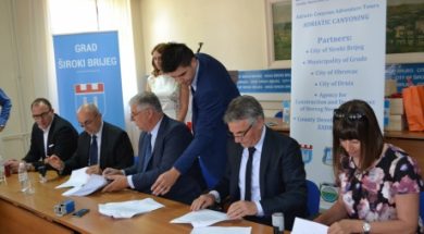 dfa9650c98032a5e3fe09ff138cbc0c1_L