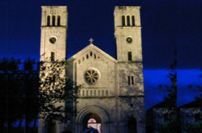 Siroki Brijeg crkva foto Ivo Mikulic